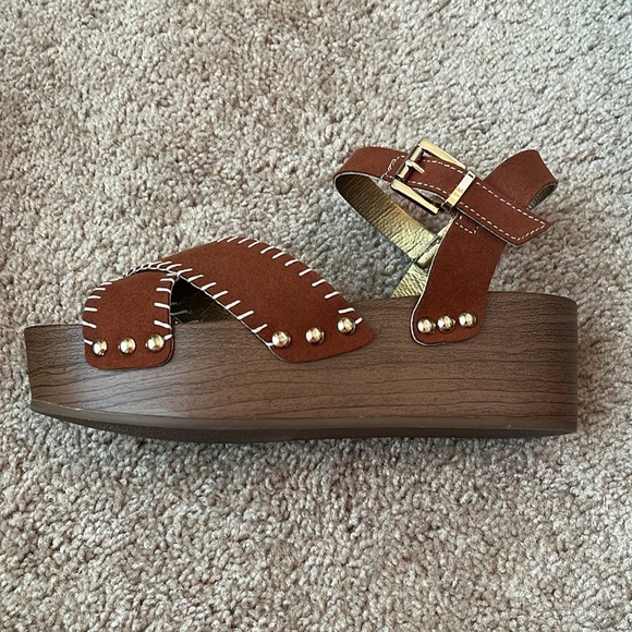 Cato Studded Platforms - Picture 3 of 9